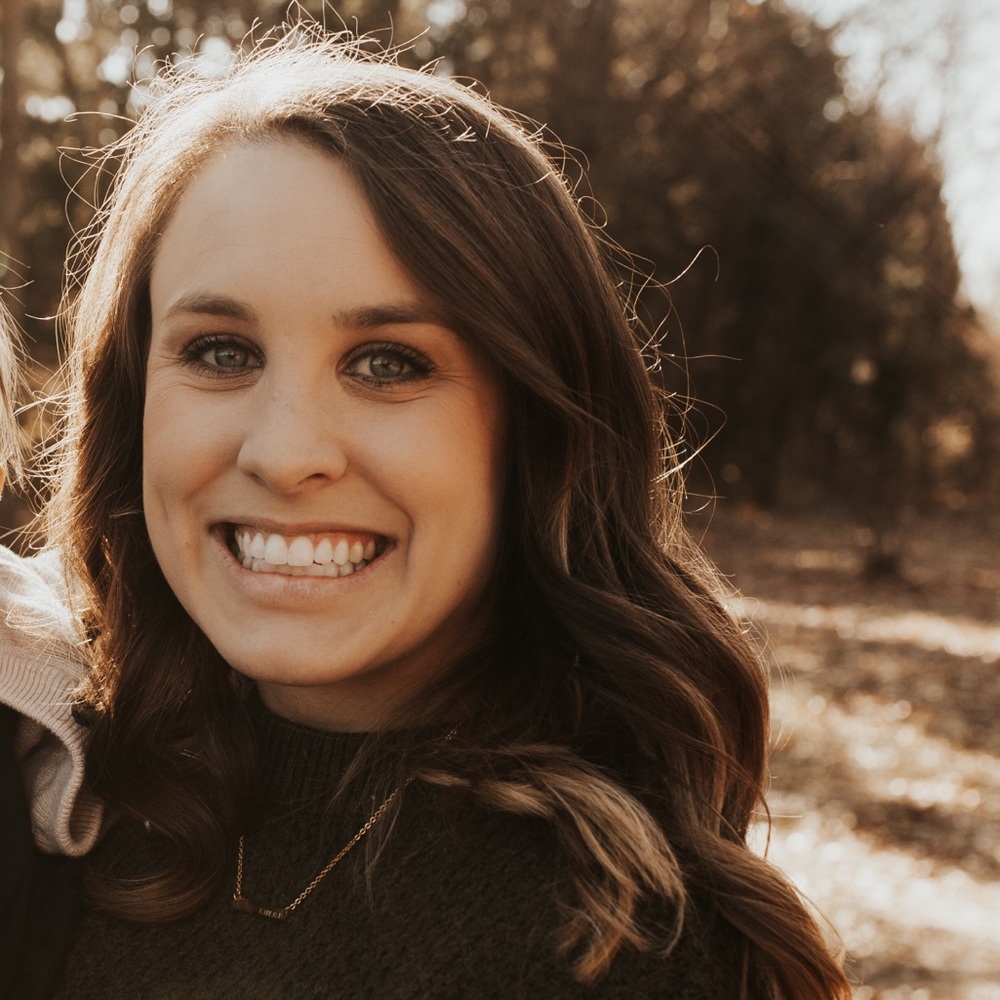 Meet your Posher, Alexis